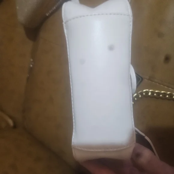 Gucci White GG Marmont Quilted Shoulder Bag - Picture 6 of 14